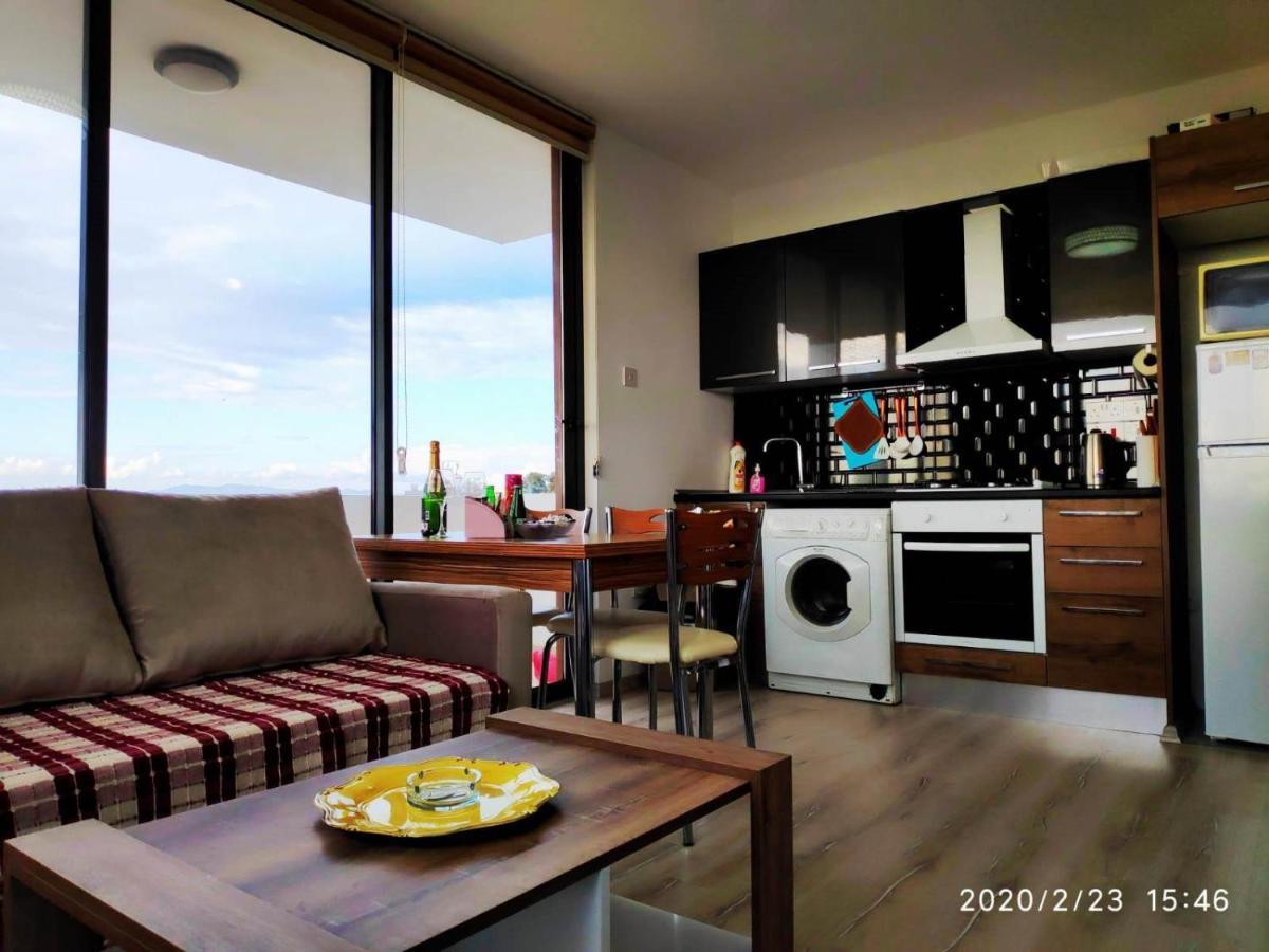 Uptown Holiday App & Pool Daily Rental Contactless Check In & Check Out Famaguszta Kültér fotó