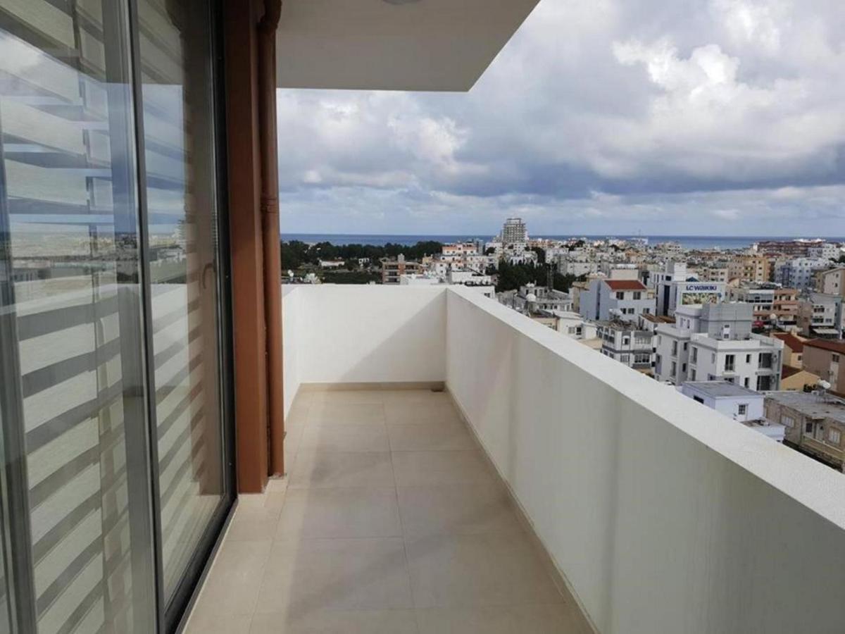 Uptown Holiday App & Pool Daily Rental Contactless Check In & Check Out Famaguszta Kültér fotó