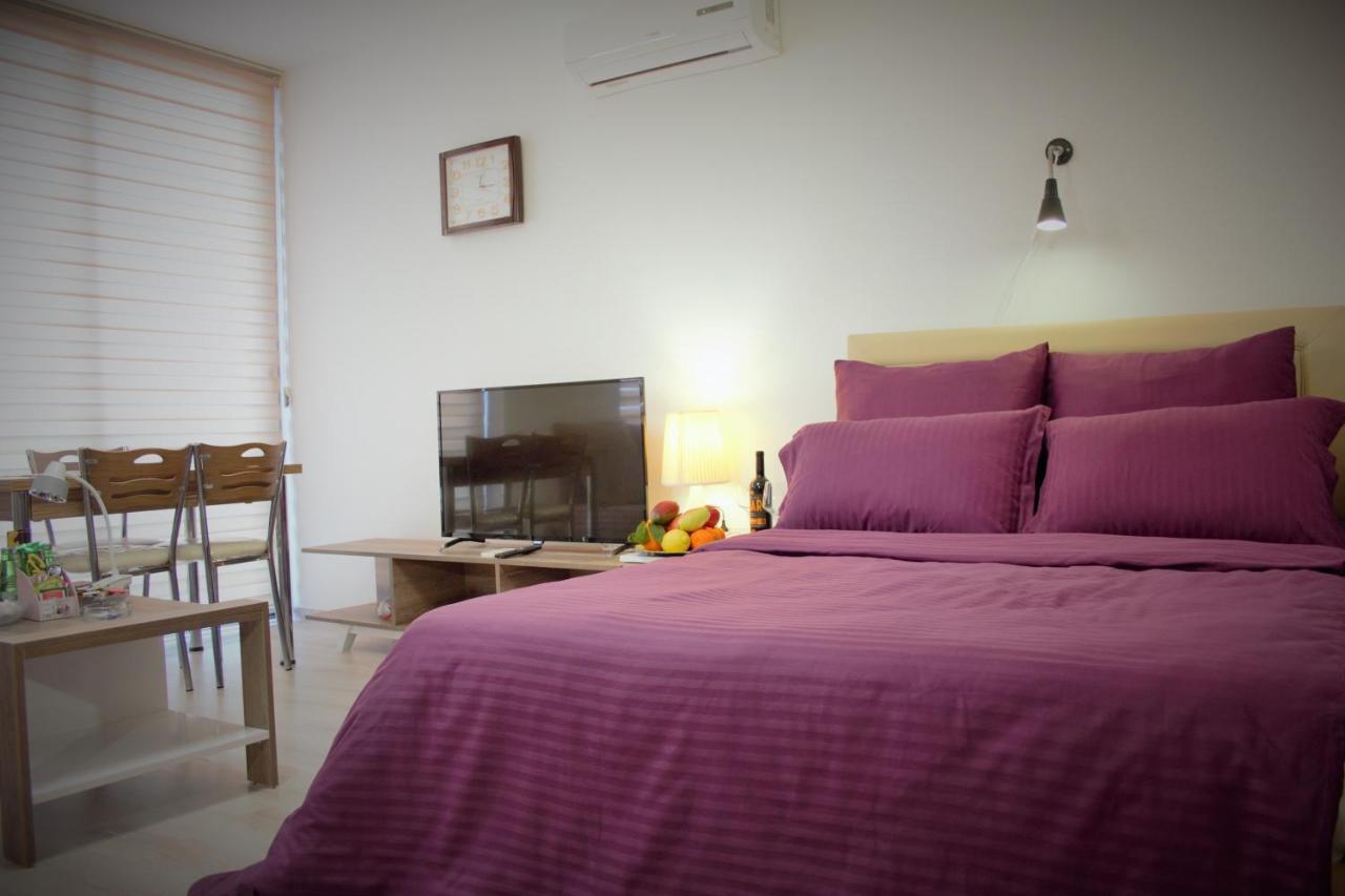 Uptown Holiday App & Pool Daily Rental Contactless Check In & Check Out Famaguszta Kültér fotó
