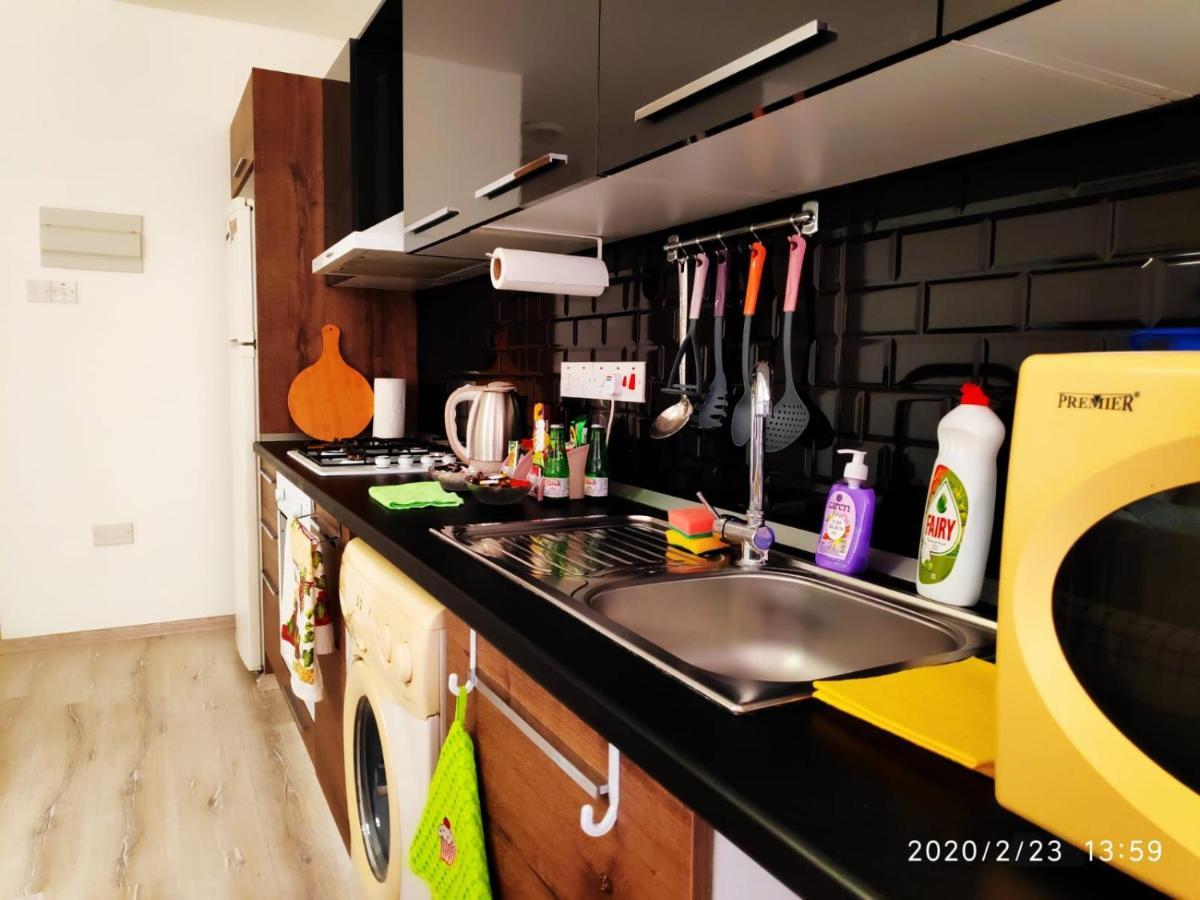 Uptown Holiday App & Pool Daily Rental Contactless Check In & Check Out Famaguszta Kültér fotó