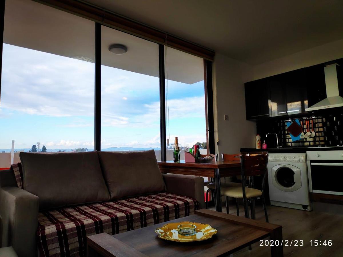 Uptown Holiday App & Pool Daily Rental Contactless Check In & Check Out Famaguszta Kültér fotó